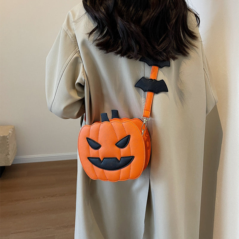 Playful Pumpkin Shoulder Bag to Brighten Halloween Nights