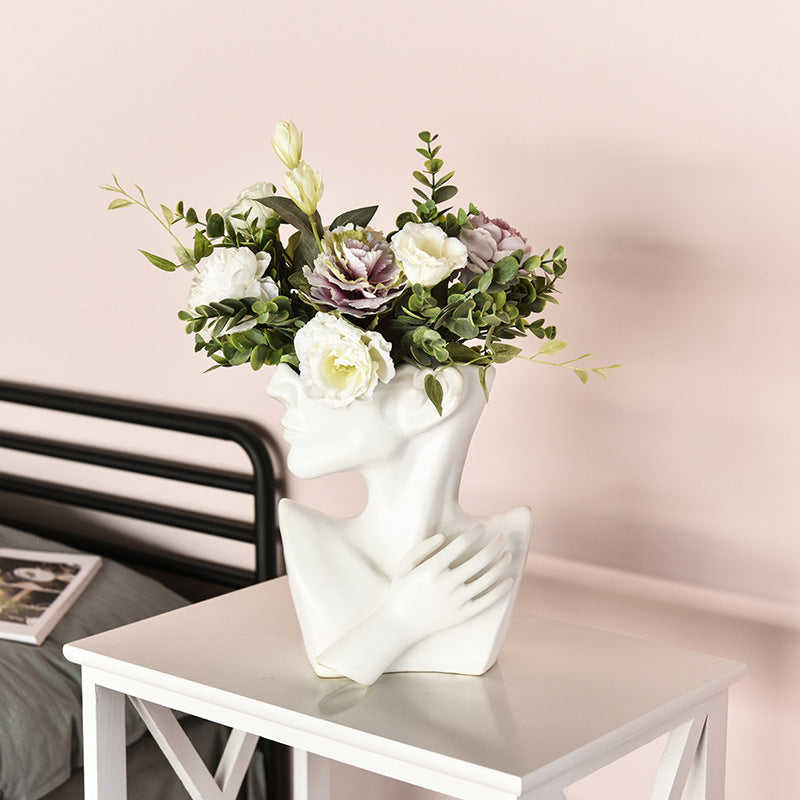 Turn Flowers into Art with Our Nordic Portrait Vase