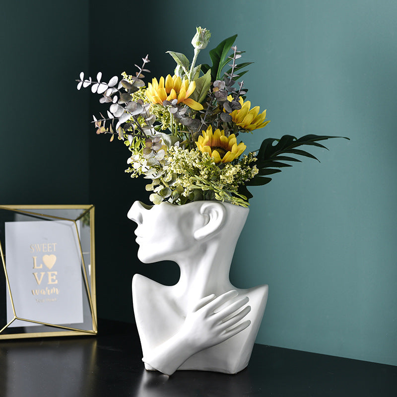 Turn Flowers into Art with Our Nordic Portrait Vase