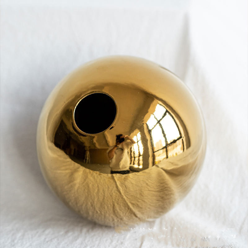 Chic Gold Vase for Effortless Modern Home Vibes