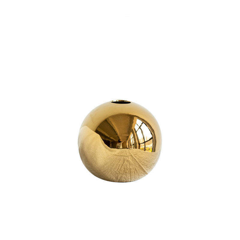 Chic Gold Vase for Effortless Modern Home Vibes
