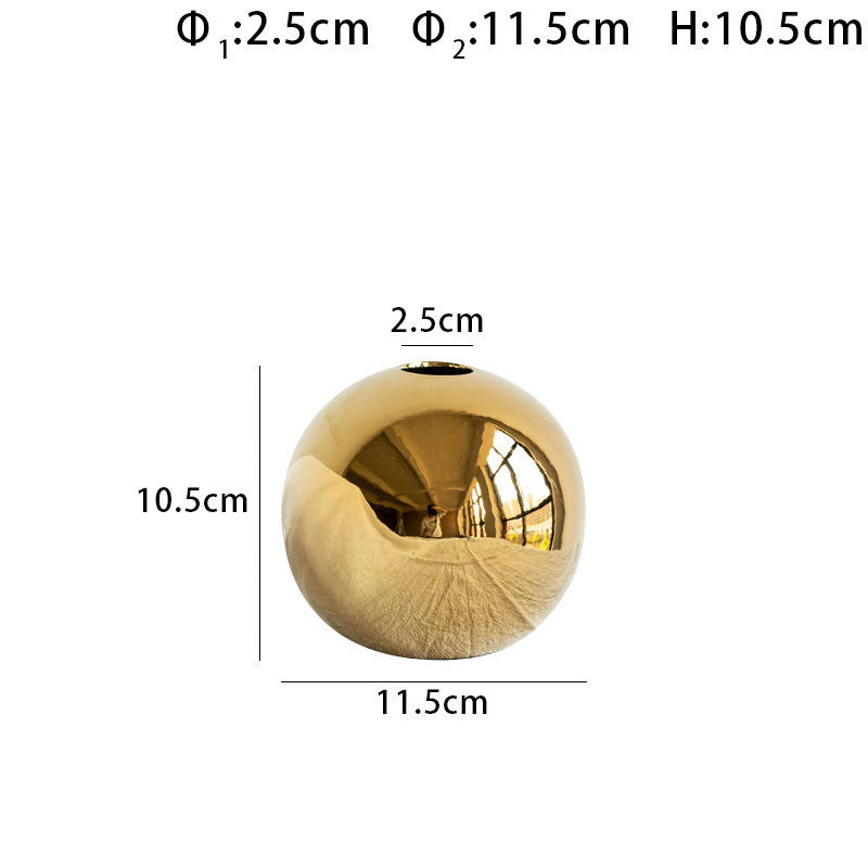 Chic Gold Vase for Effortless Modern Home Vibes