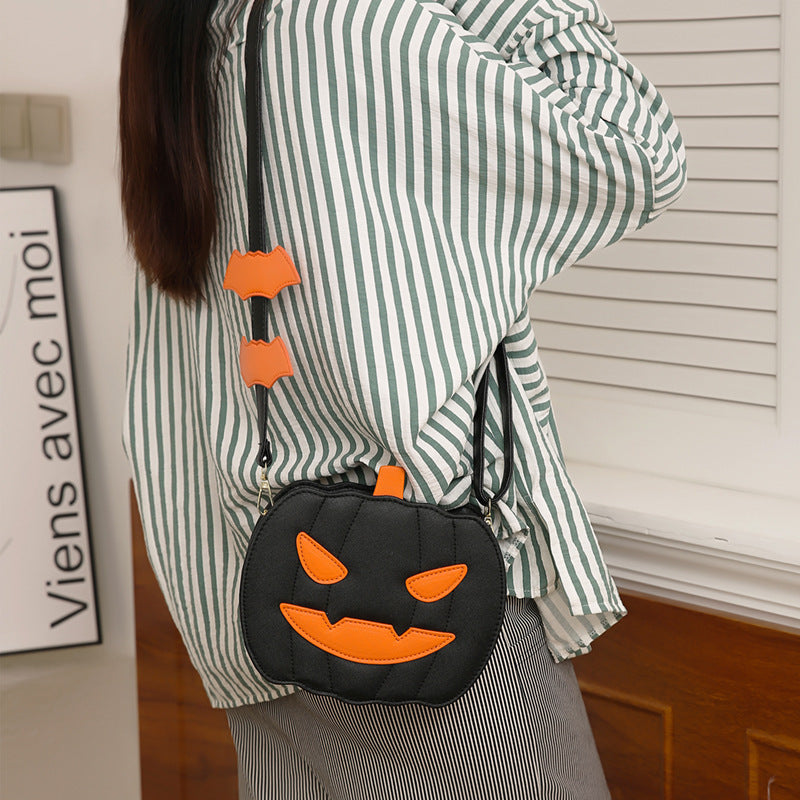 Playful Pumpkin Shoulder Bag to Brighten Halloween Nights