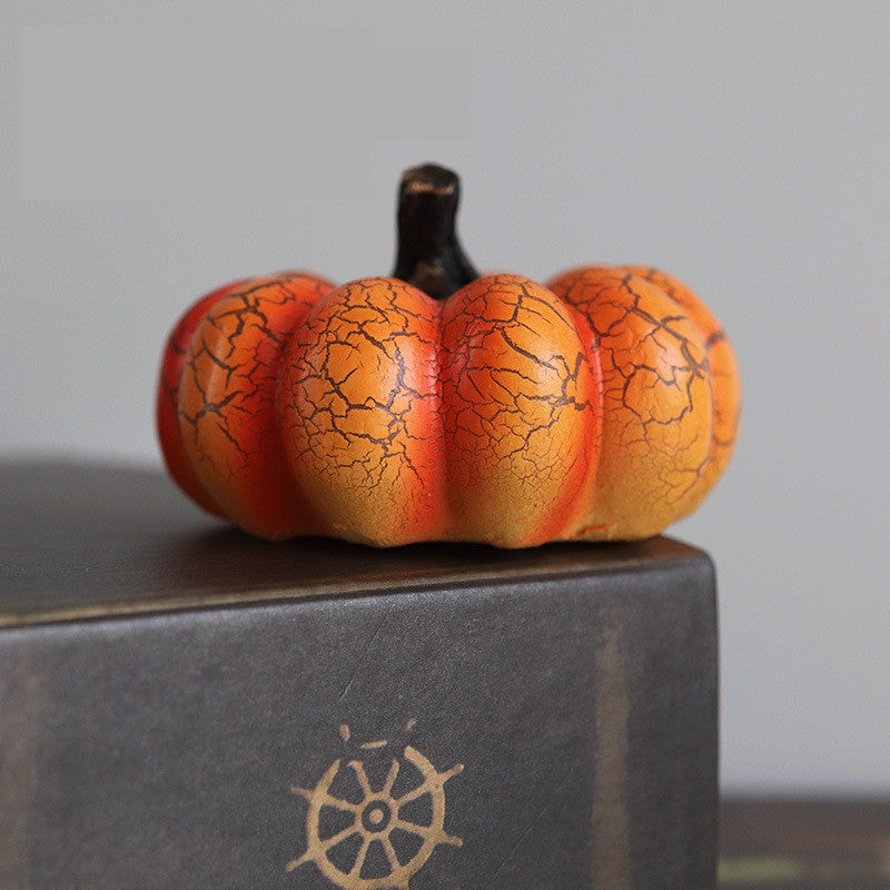 Glowing Pumpkin Lantern to Delight Halloween Guests