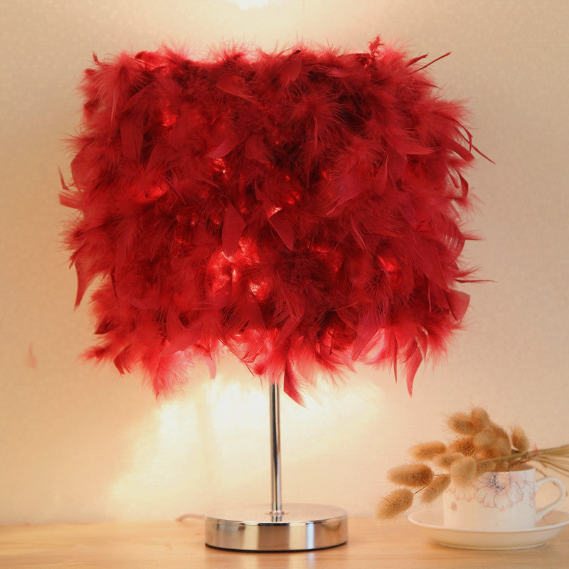 Decorative Feather LED Night Light – Cute Girly Bedroom Lamp for Cozy Atmosphere