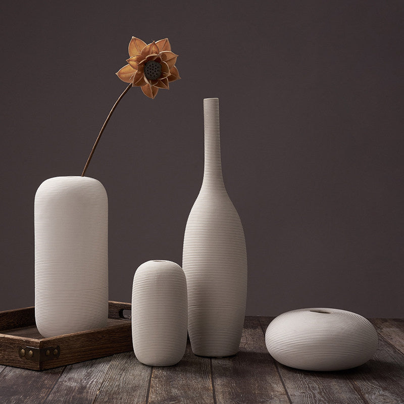 Nordic Ceramic Vase – Modern Charm for Your Home