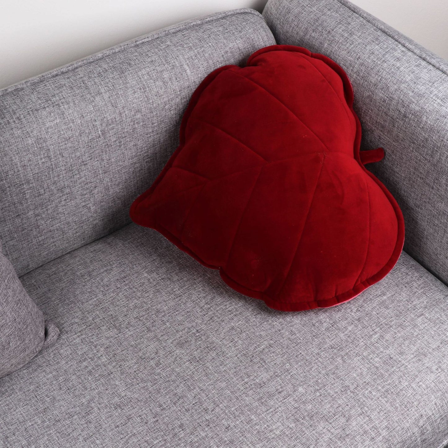 Stylish Heart Leaf Throw Cushion – Sofa Bed Pillow for Modern Home & Kids Room Decor