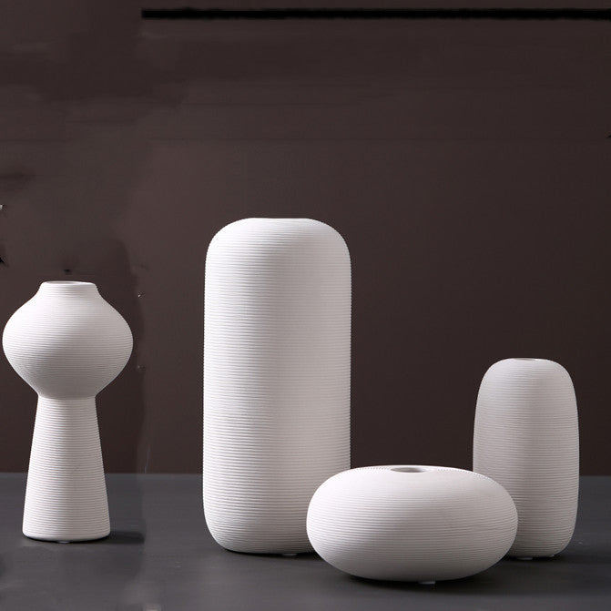 Nordic Ceramic Vase – Modern Charm for Your Home