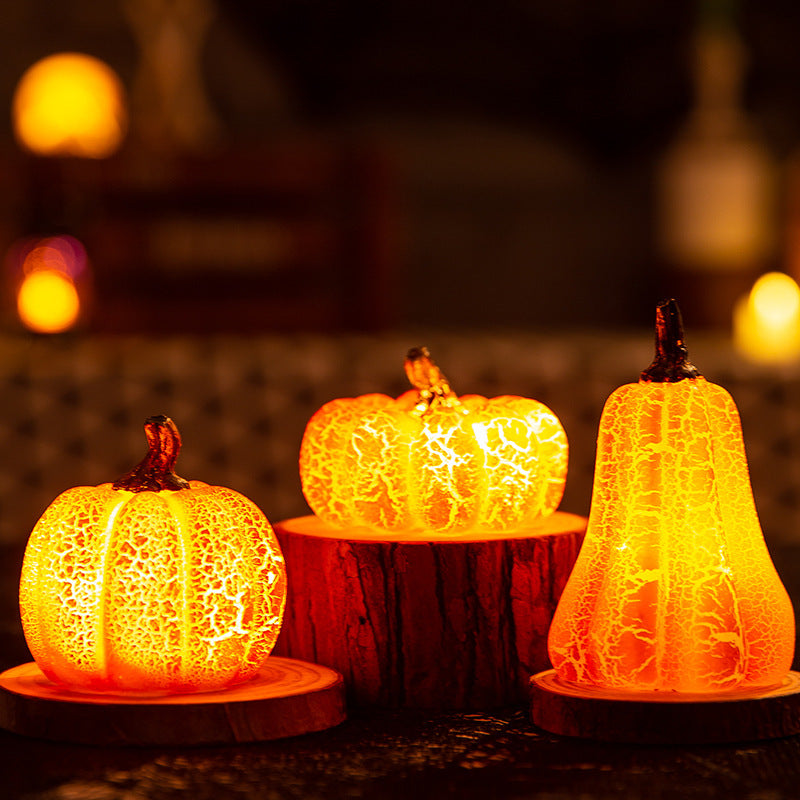 Glowing Pumpkin Lantern to Delight Halloween Guests