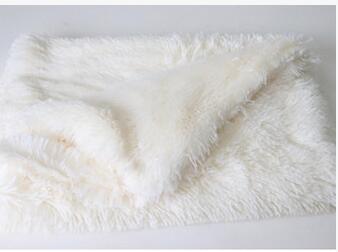 Cozy Pet Blanket for Dogs & Cats – Soft Sleeping Mat for Sofa & Home Use