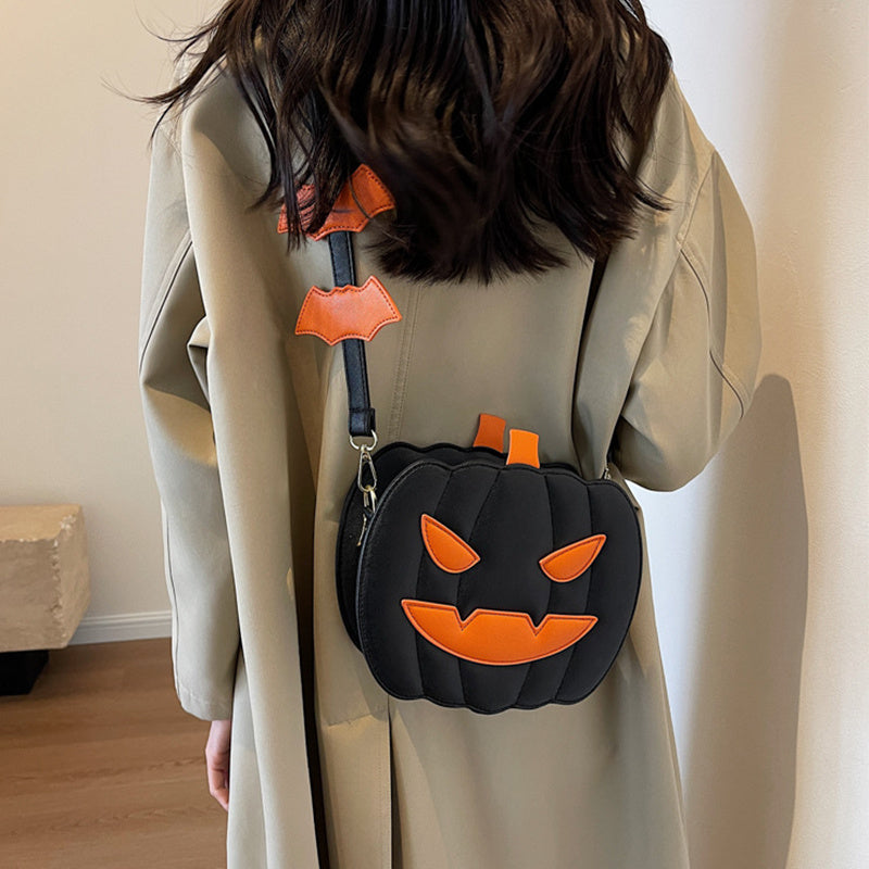 Playful Pumpkin Shoulder Bag to Brighten Halloween Nights