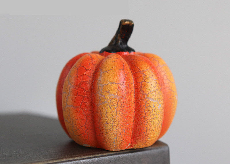 Glowing Pumpkin Lantern to Delight Halloween Guests