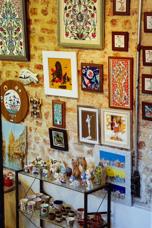 Wall Art Trends 2025 for Minimalist Interiors
