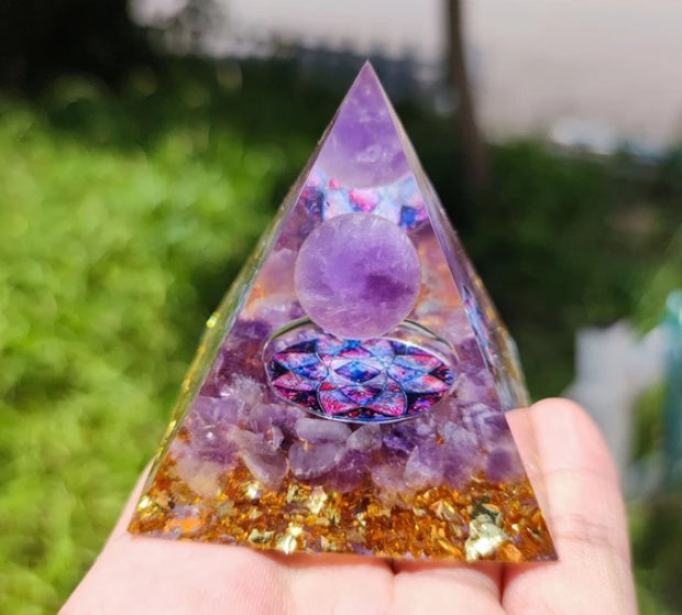 Natural Crystal Stone Pyramid – Energy Balance Decor for Home Desk Office Interior Styling
