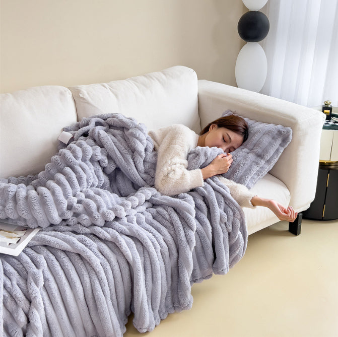 Warm Plush Blanket – Luxury Faux Fur Throw for Cozy Sleep, Sofa & Home Decor