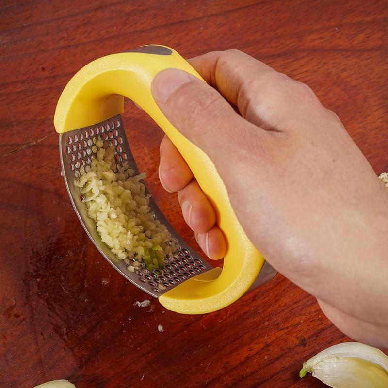 Professional Garlic Press – Stainless Steel Garlic Crusher Kitchen Tool