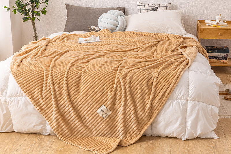 Cozy Milk Fleece Blanket – Breathable Soft Throw for Sofa, Office & Travel