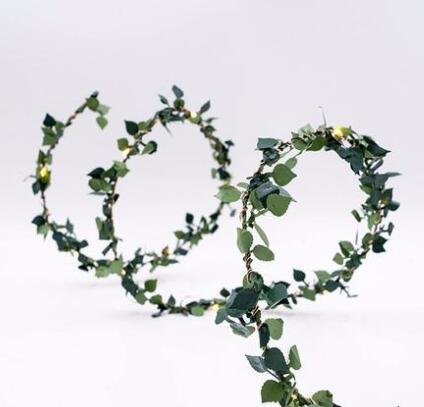 LED Leaf String Lights 2M – Aesthetic Fairy Lights for Wall Decor & Cozy Spaces