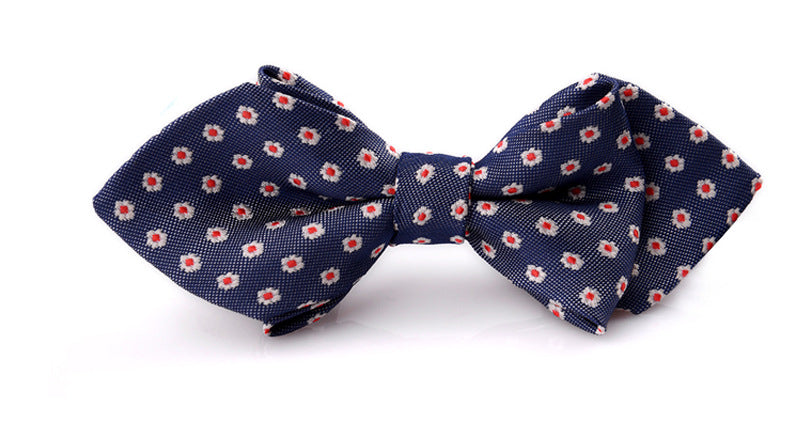 Stylish Dog Bow Tie Pet Collar – British Fashion Accessory for Dogs & Cats
