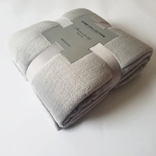 Minimalist Fleece Blanket – Soft Travel Throw for Sofa, Bed & Everyday Comfort