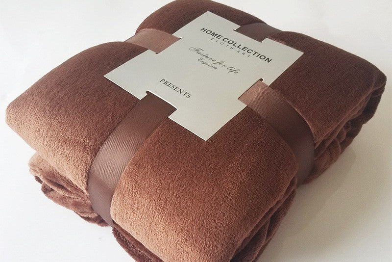 Minimalist Fleece Blanket – Soft Travel Throw for Sofa, Bed & Everyday Comfort
