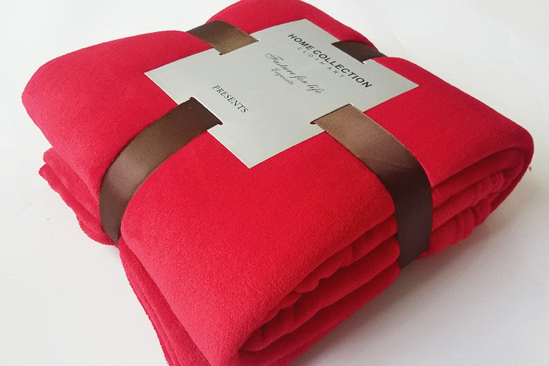 Minimalist Fleece Blanket – Soft Travel Throw for Sofa, Bed & Everyday Comfort