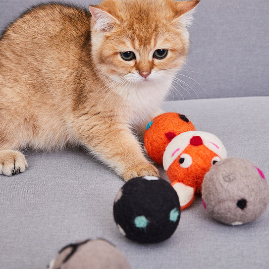 Colorful Cat Toy Ball with Bell – Interactive Felt Play Toy for Cats & Dogs