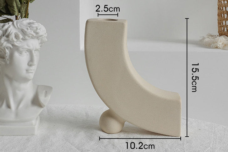 Decorative Ceramic Flower Vase – Living Room Display & Modern Home Accent