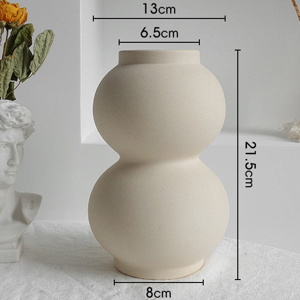 Decorative Ceramic Flower Vase – Living Room Display & Modern Home Accent