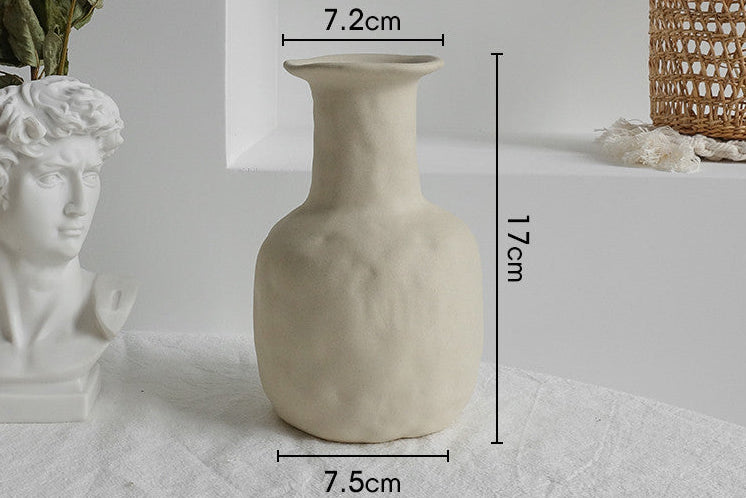 Decorative Ceramic Flower Vase – Living Room Display & Modern Home Accent