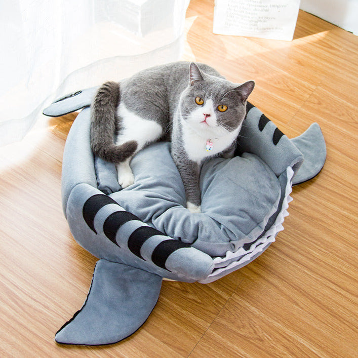 Shark Pet Bed for Cats & Small Dogs – Cozy Warm Cave Sleeping Bed