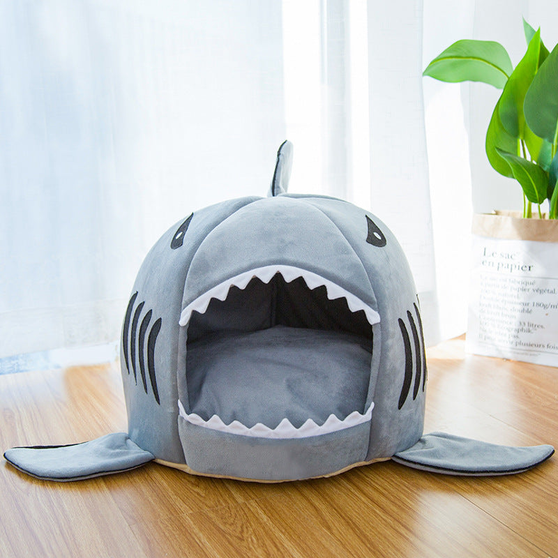 Shark Pet Bed for Cats & Small Dogs – Cozy Warm Cave Sleeping Bed