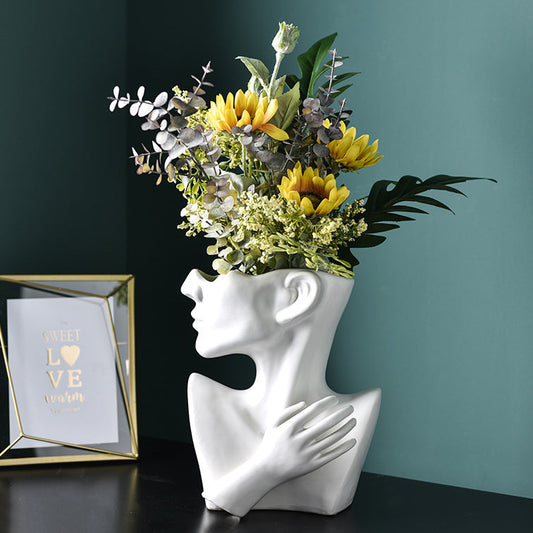 Turn Flowers into Art with Our Nordic Portrait Vase