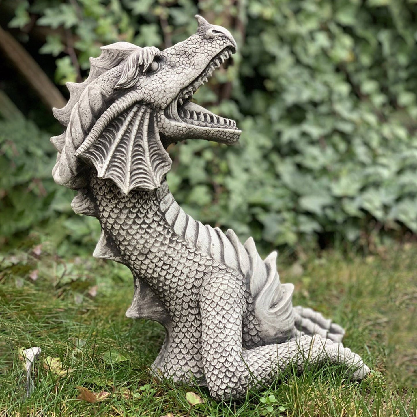 Gothic Dragon Lawn Sculpture – Large Garden Decor, Yard Statue & Ornament
