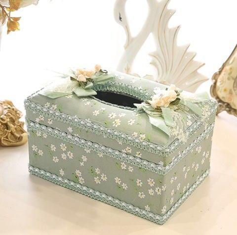 Stylish Jewelry Box with a Clever Twist