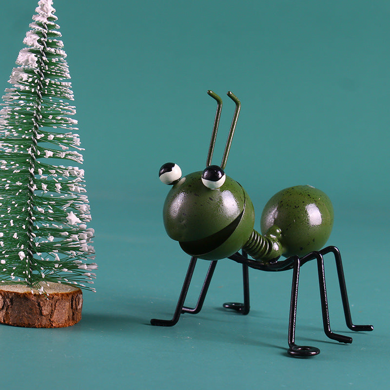 Metal Ant Garden Wall Decor – 3D Insect Sculpture for  Home Decoration