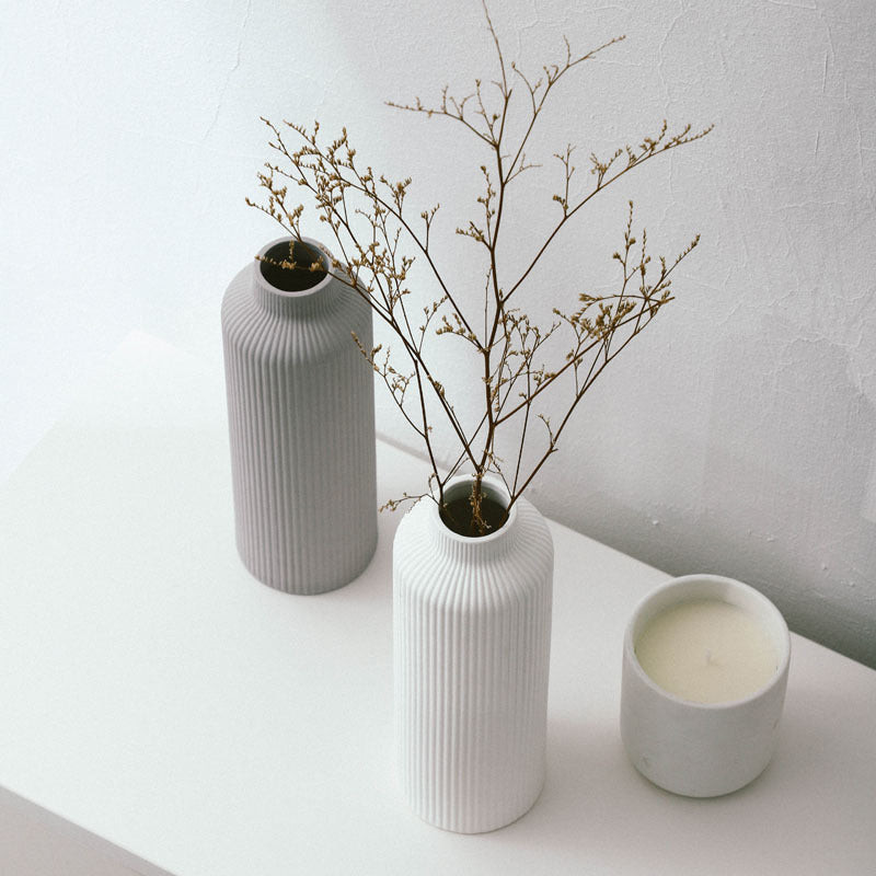 Elegant Ceramic Vase Decor – Modern Minimalist Accent for Stylish Home Interiors