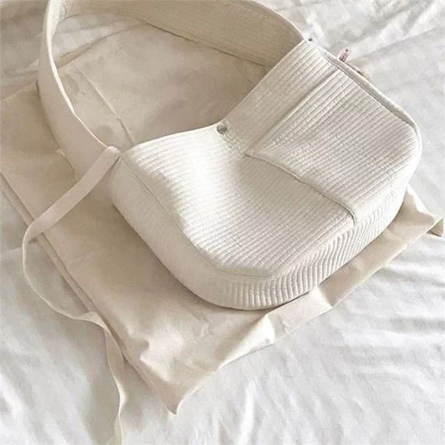 Handmade Pet Travel Bag – Breathable Shoulder Carrier for Dogs & Cats | Outdoor Portable Tote