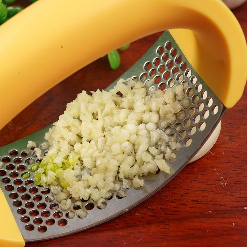 Professional Garlic Press – Stainless Steel Garlic Crusher Kitchen Tool
