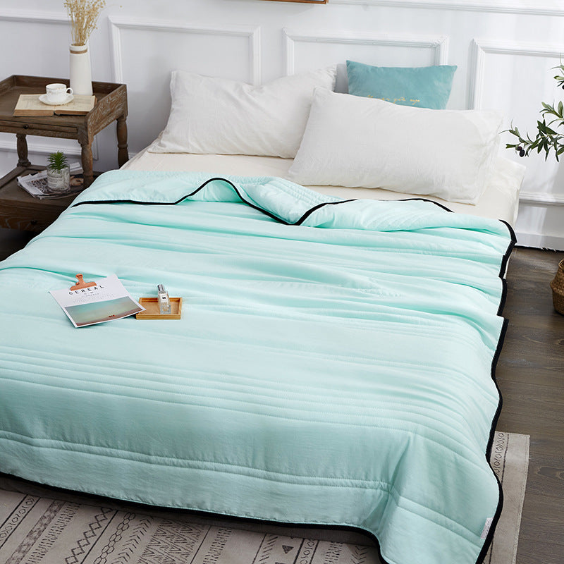 Lightweight Summer Cooling Blanket – Soft & Breathable Quilt
