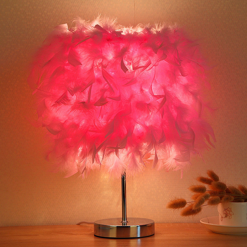 Decorative Feather LED Night Light – Cute Girly Bedroom Lamp for Cozy Atmosphere