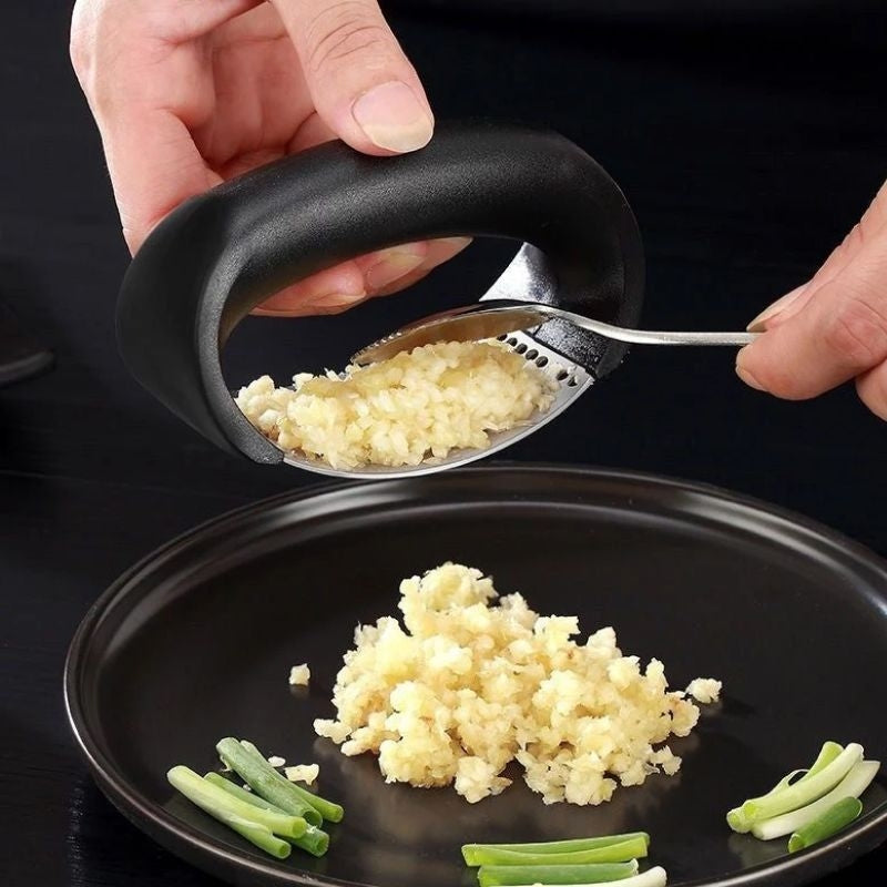 Professional Garlic Press – Stainless Steel Garlic Crusher Kitchen Tool