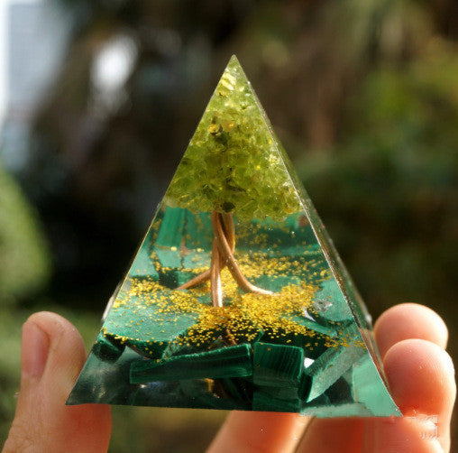 Natural Crystal Stone Pyramid – Energy Balance Decor for Home Desk Office Interior Styling