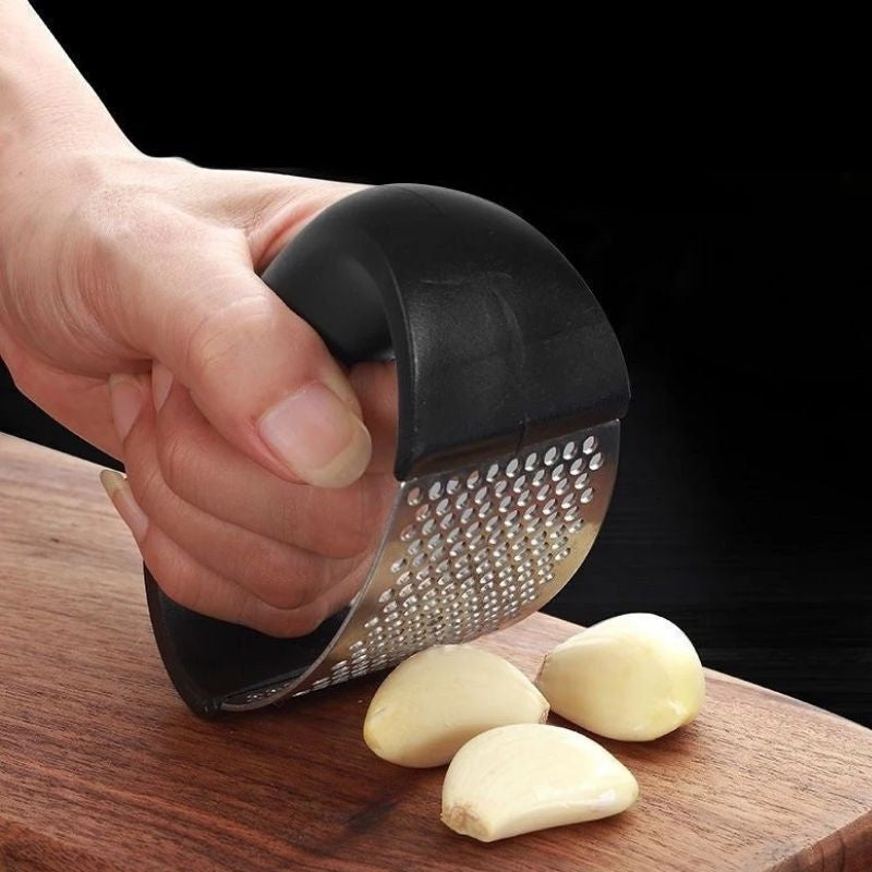 Professional Garlic Press – Stainless Steel Garlic Crusher Kitchen Tool
