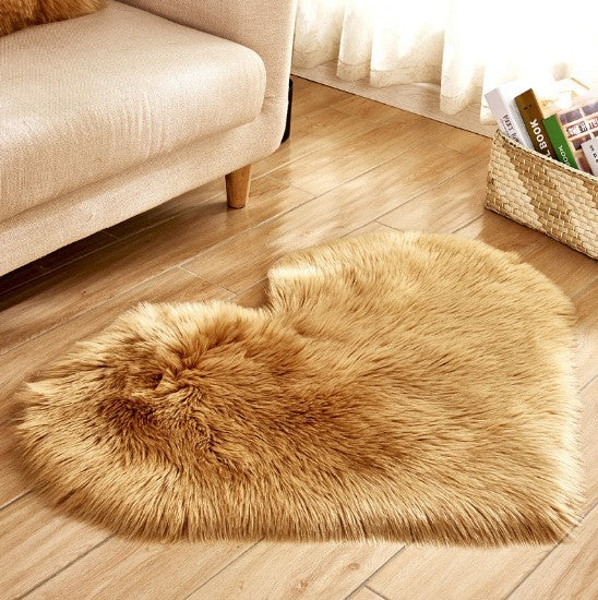 Plush Heart Rug – Cozy Floors, Warmer Vibes