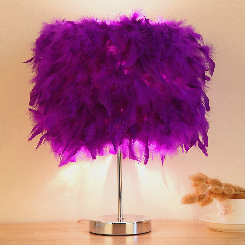 Decorative Feather LED Night Light – Cute Girly Bedroom Lamp for Cozy Atmosphere