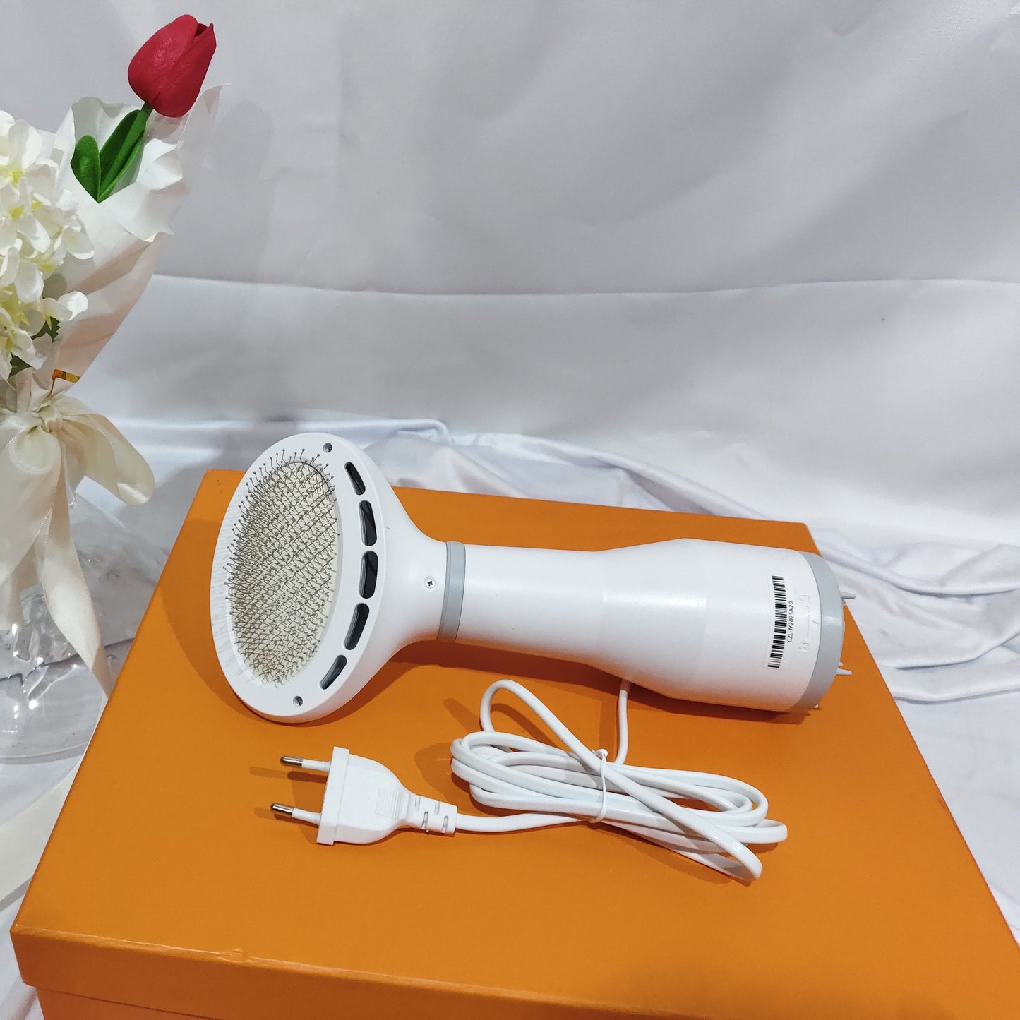 Portable Pet Grooming Dryer Brush Dog Hair Dryer Slicker Brush Low Noise Drying Kit