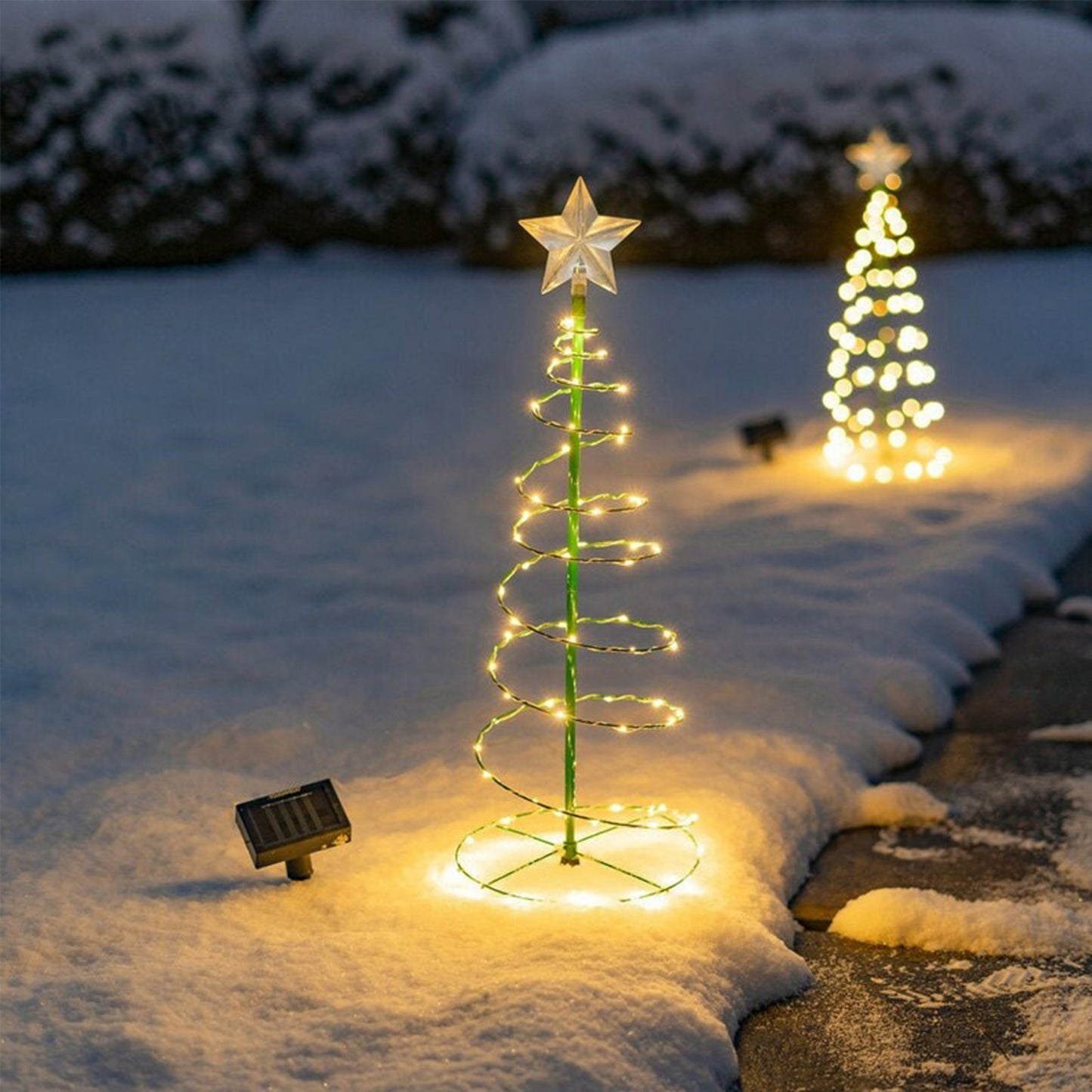 Sparkling Christmas Tree Lighting for Gardens and Courtyards