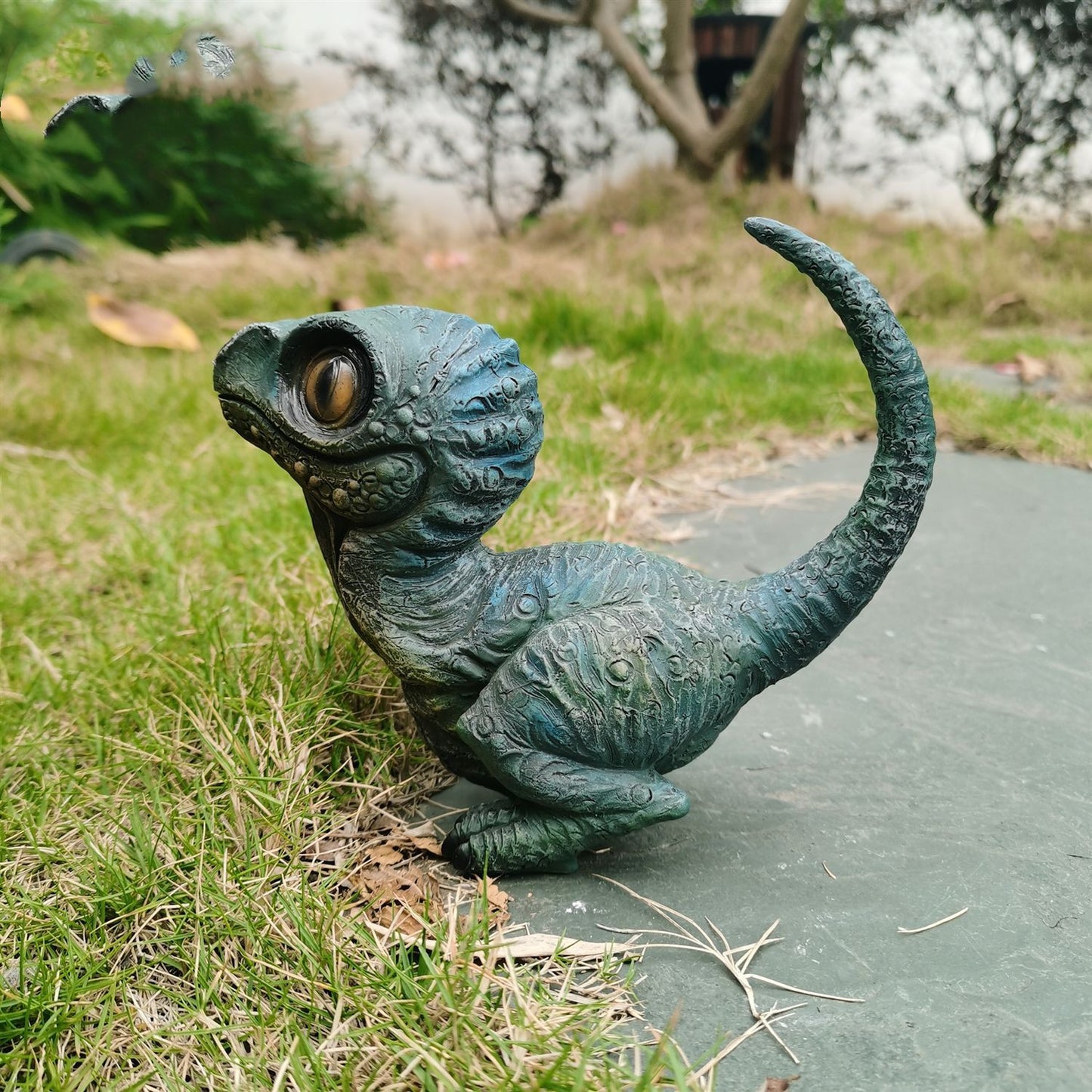 Realistic Cute Dinosaur Figurine – Resin Velociraptor Ornament for  Home Decoration