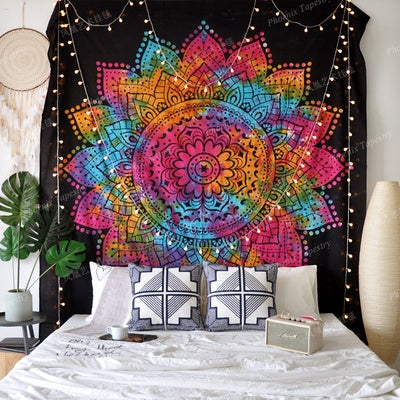 Cozy Tapestry – Simple Style to Warm Any Room